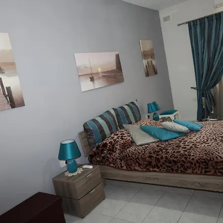 Guest house In - Very Bright Well Kept Marsaskala